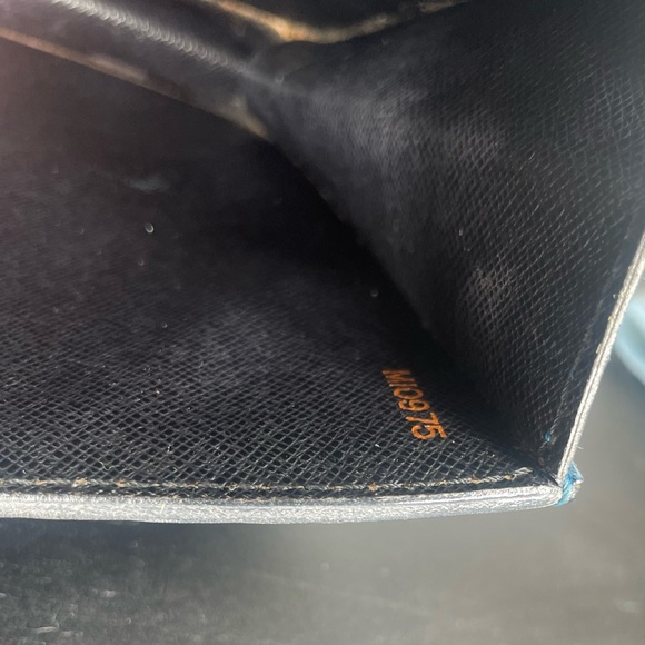 Authentic Vintage LOUIS VUITTON Epi Grenelle Toledo - Picture 8 of 14